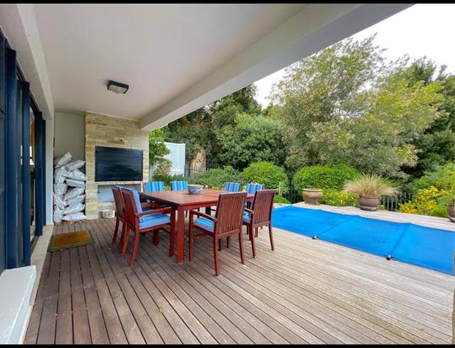 4 BEDROOM HOUSE FOR SALE IN HOUT BAY
